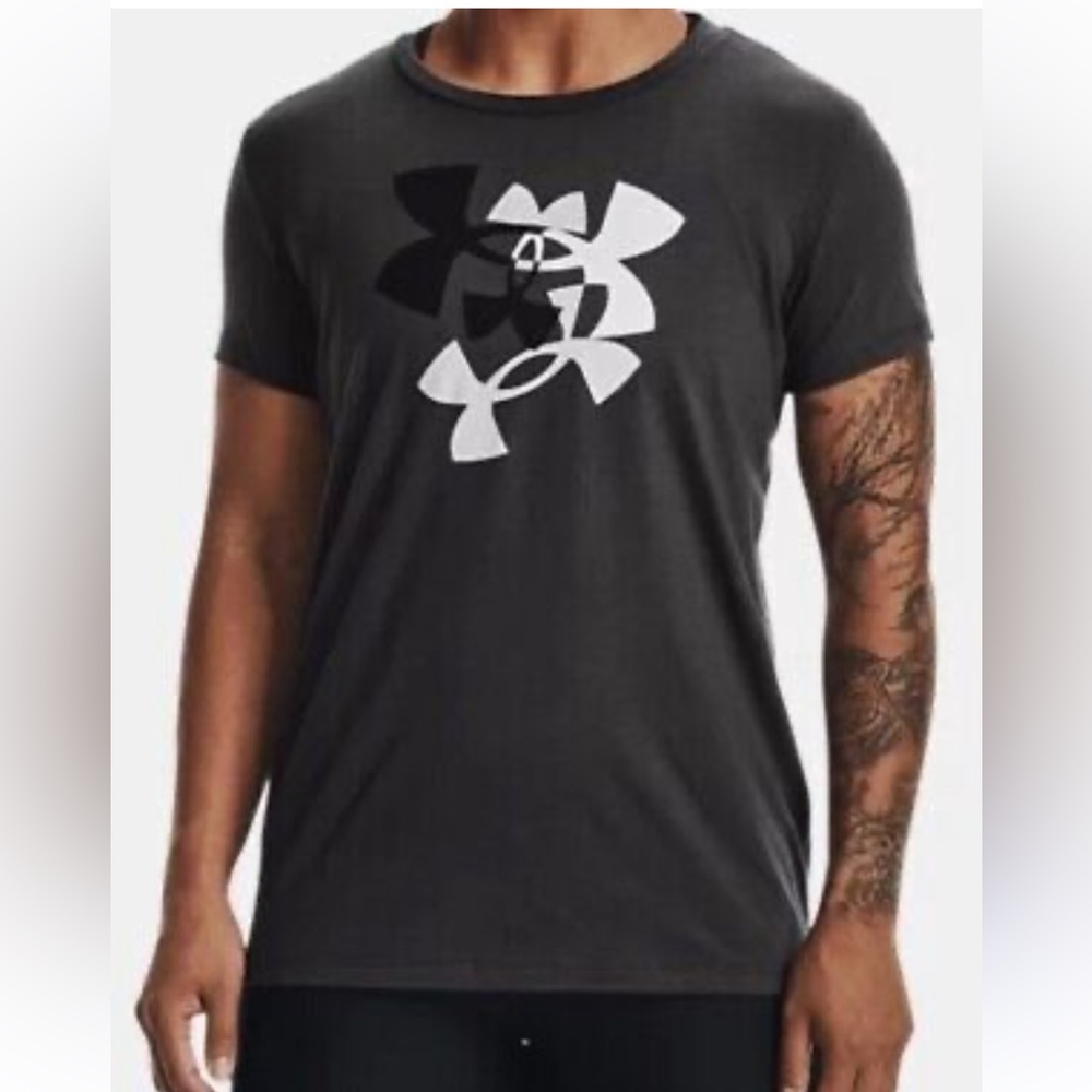 Graphic tee